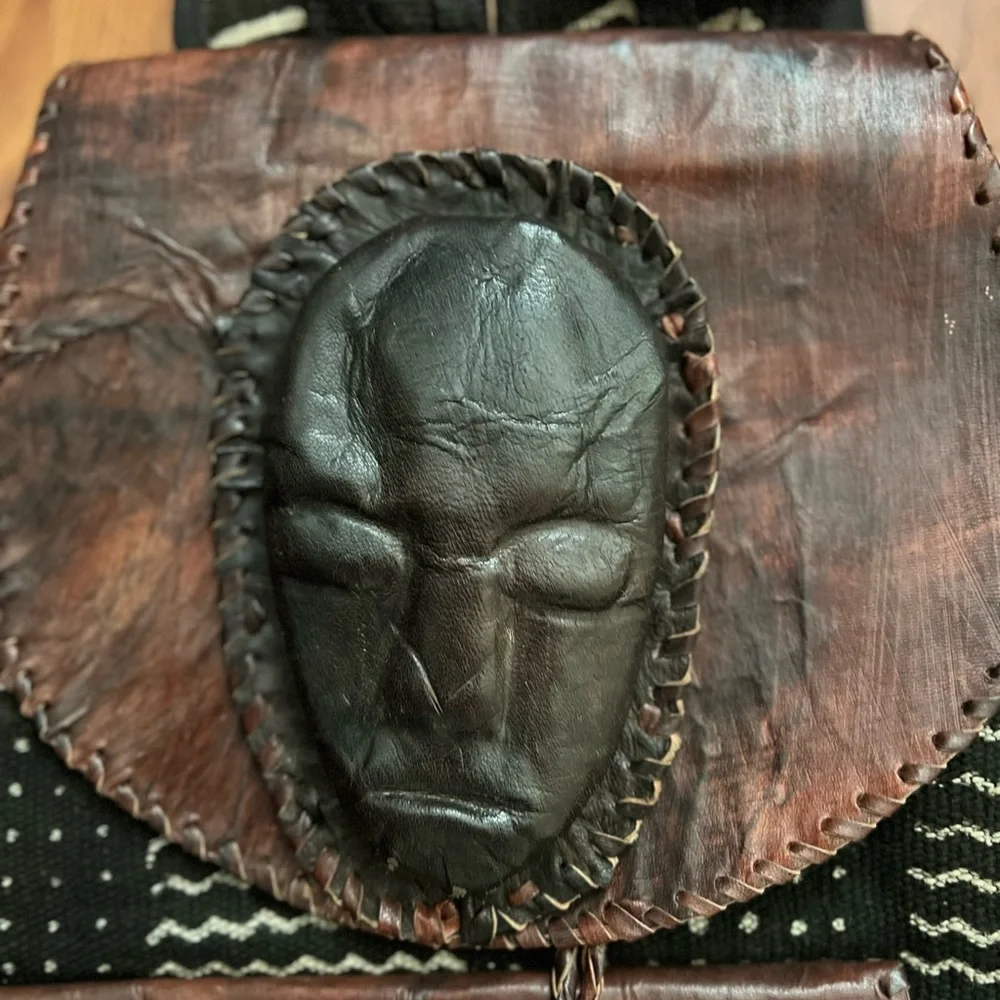 Backpack - Picture 3 of 7